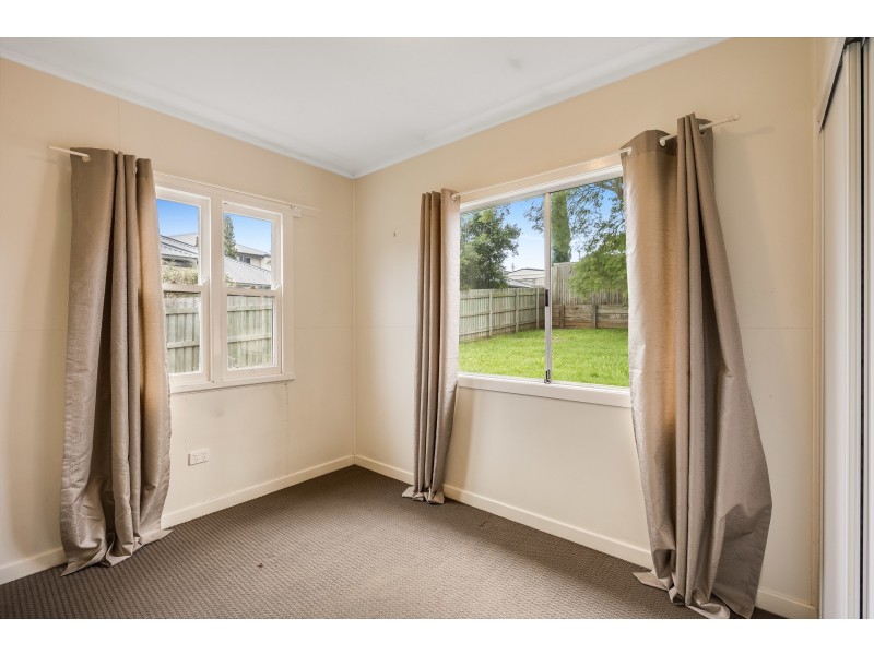 221 MacKenzie Street, Centenary Heights QLD 4350