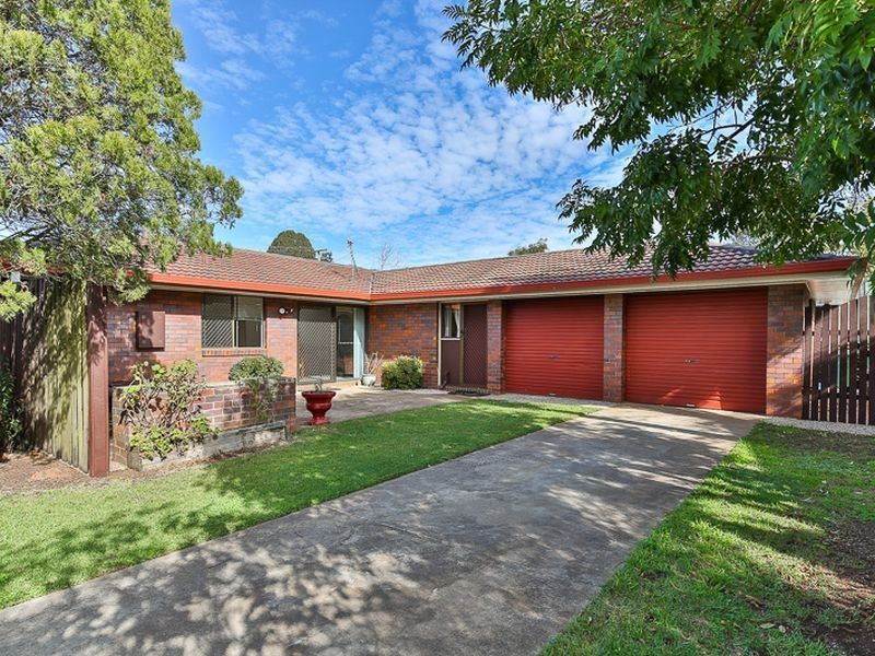 33 Wine Drive, Wilsonton Heights QLD 4350
