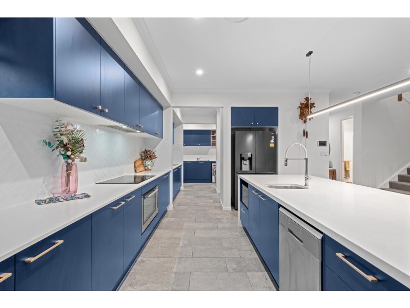 13 Greenaway Street, Greenbank QLD 4124