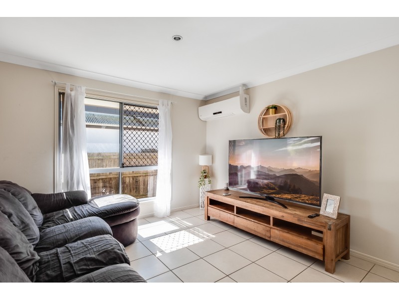 27 Kearney Street, Kearneys Spring QLD 4350