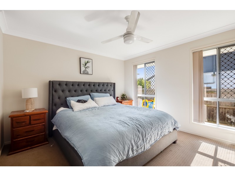 27 Kearney Street, Kearneys Spring QLD 4350