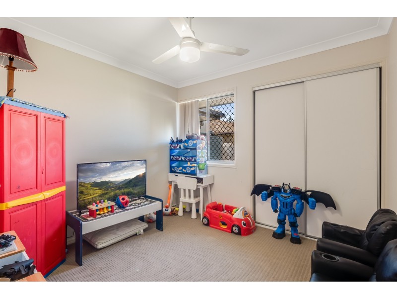 27 Kearney Street, Kearneys Spring QLD 4350