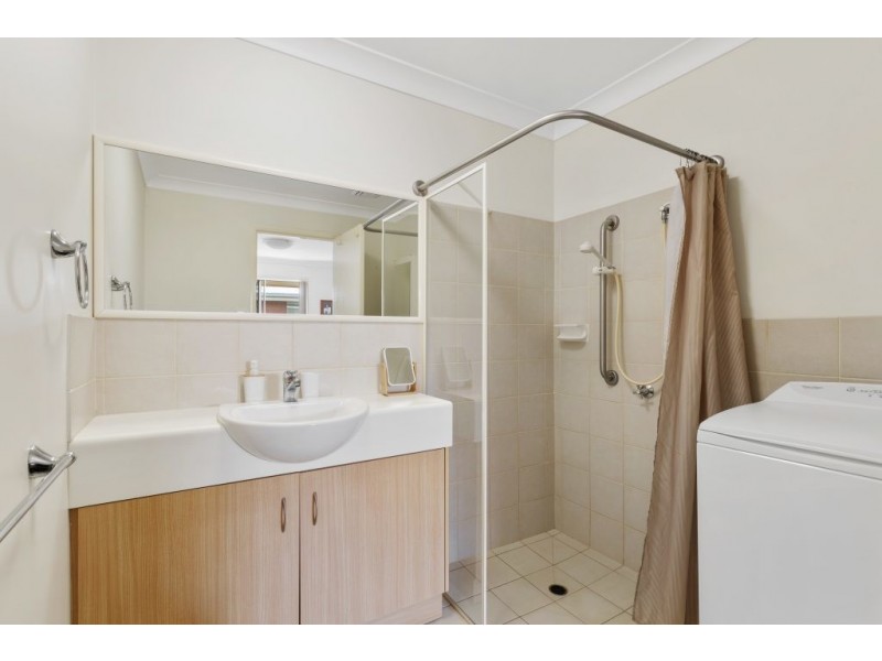 9/306-310 James Street, Harristown QLD 4350