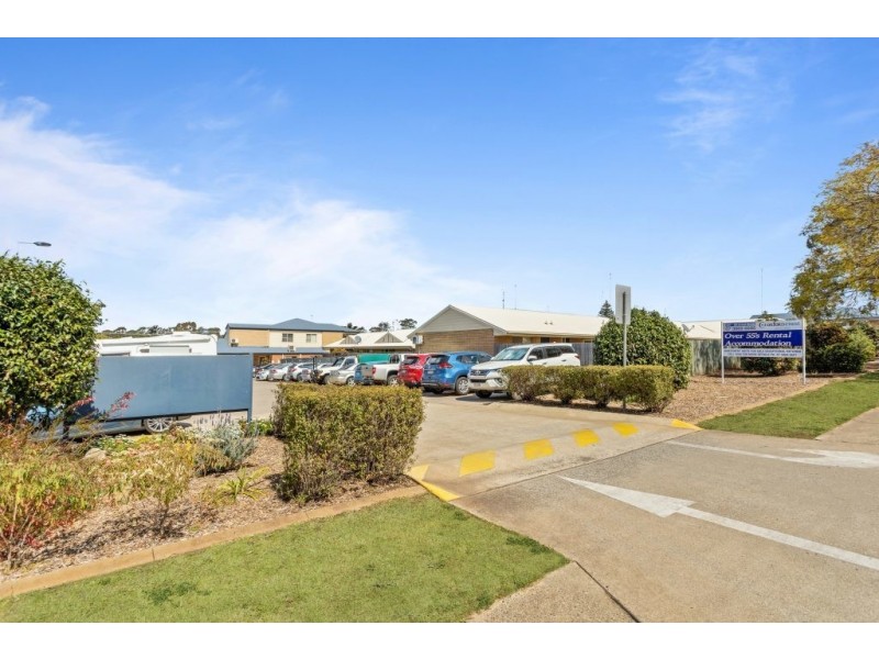 9/306-310 James Street, Harristown QLD 4350