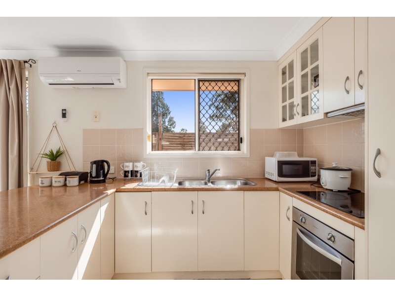 4/42 Gordon Avenue, Newtown QLD 4350
