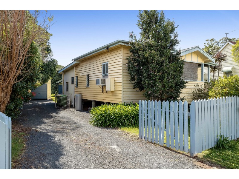 15 McCook Street, South Toowoomba QLD 4350