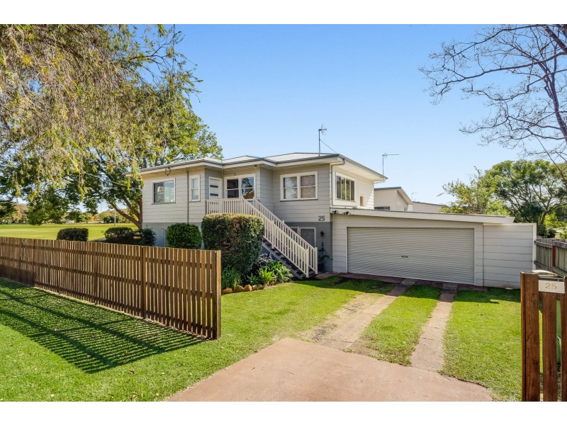 25 Park Street, Wilsonton QLD 4350