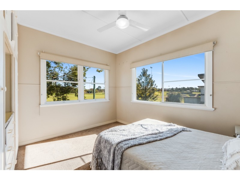 25 Park Street, Wilsonton QLD 4350