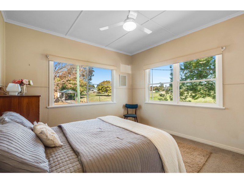 25 Park Street, Wilsonton QLD 4350