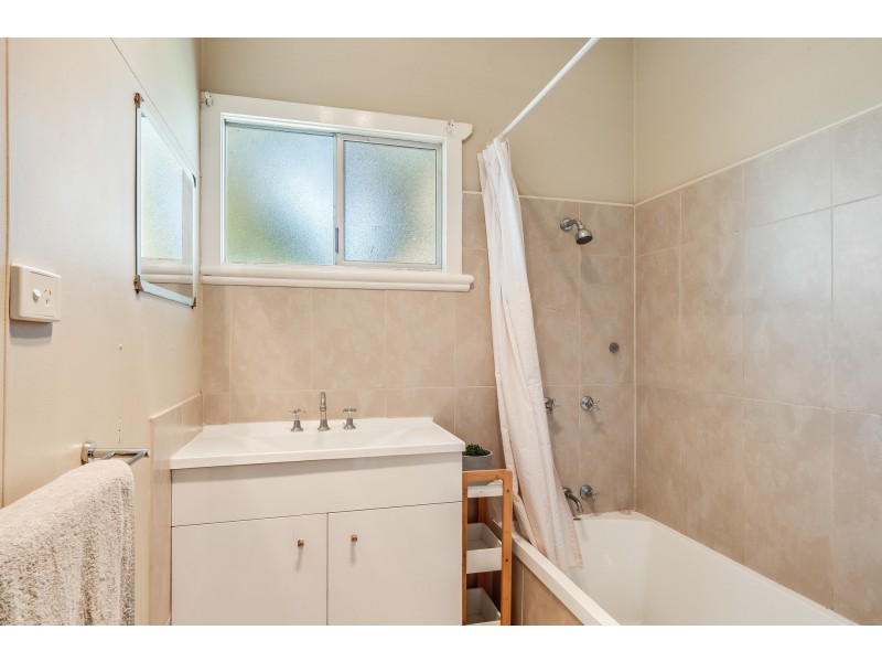 25 Park Street, Wilsonton QLD 4350