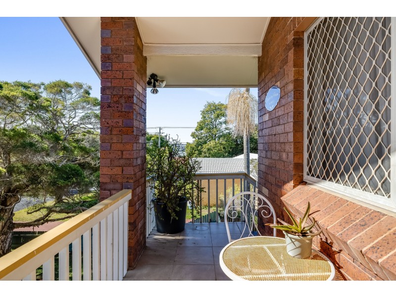 2/4 Clive Crescent, Darling Heights QLD 4350