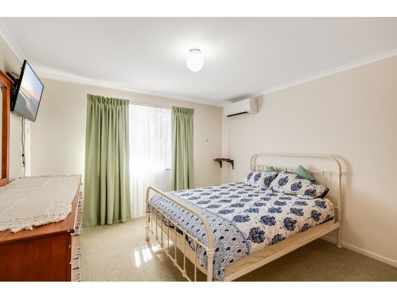 2/4 Clive Crescent, Darling Heights QLD 4350