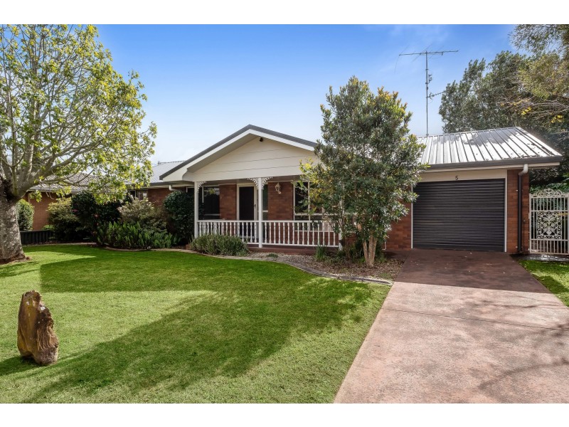 5 Chinchilla Court, Wilsonton Heights QLD 4350
