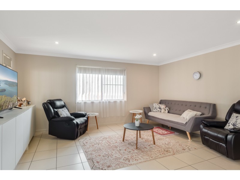 18 Felix Street, Cranley QLD 4350