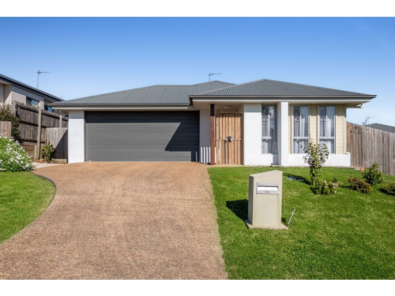 18 Felix Street, Cranley QLD 4350