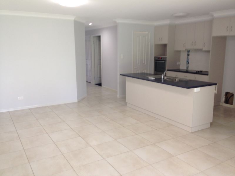 5 Esmond Street, Rockville QLD 4350