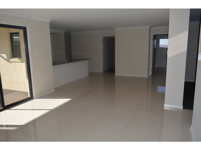 45 Tarcoola Street, Wyreema QLD 4352