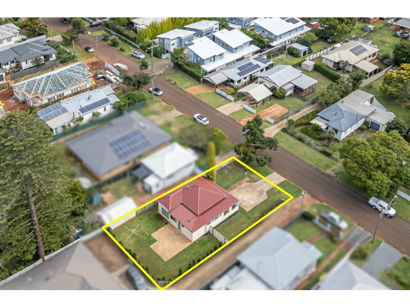 38 Haig Street, South Toowoomba QLD 4350