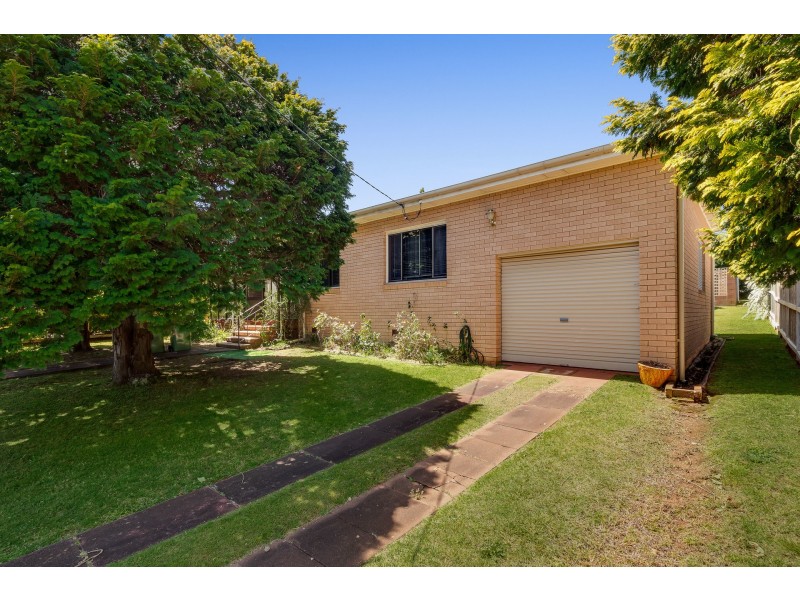 10 Lovett Street, Rangeville QLD 4350