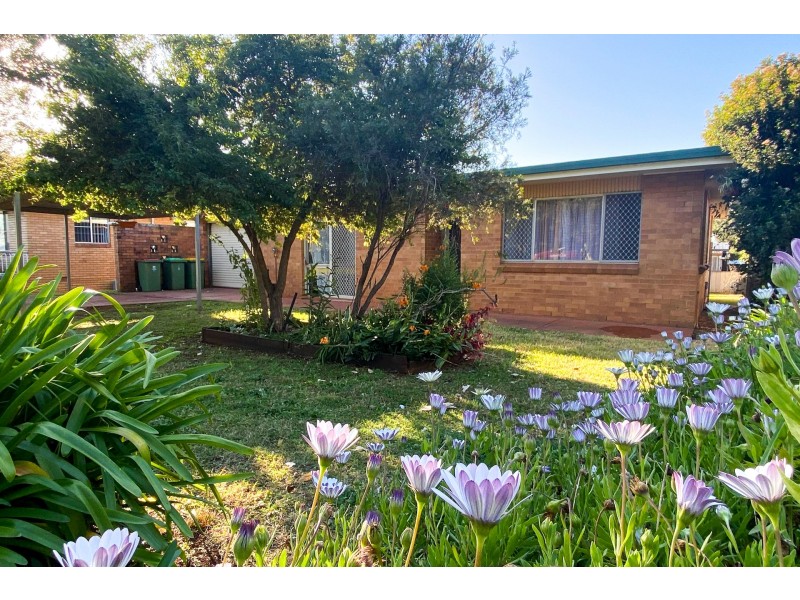 69 Buckland Street, Harristown QLD 4350