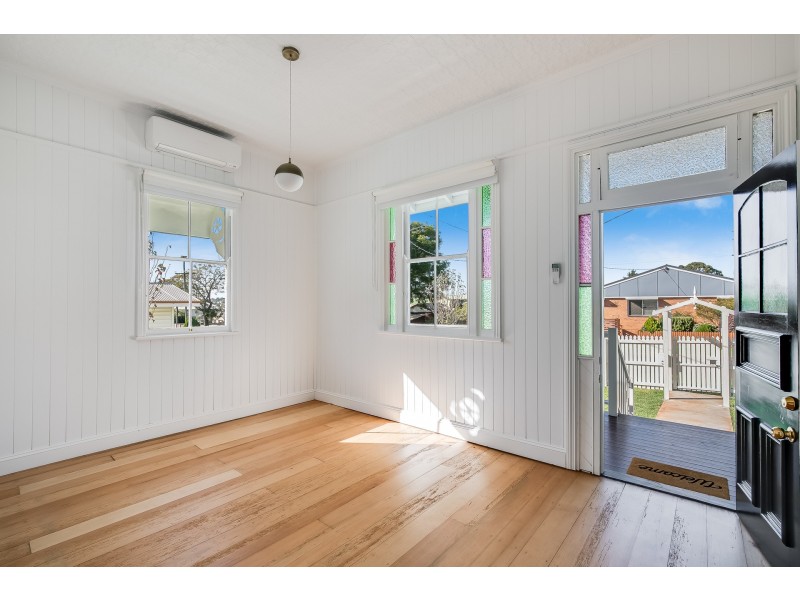 23 Bristol Street, Newtown QLD 4350