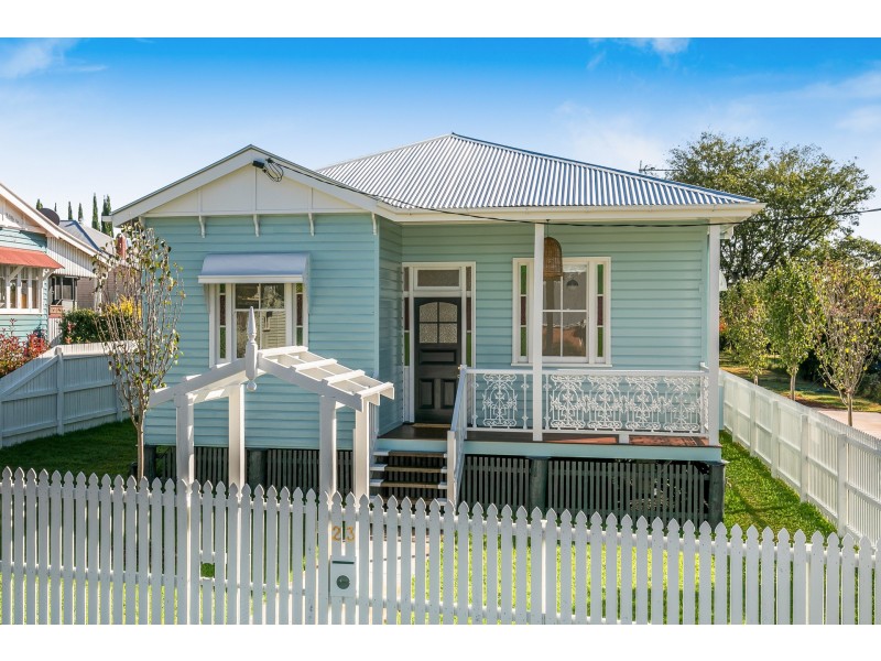 23 Bristol Street, Newtown QLD 4350