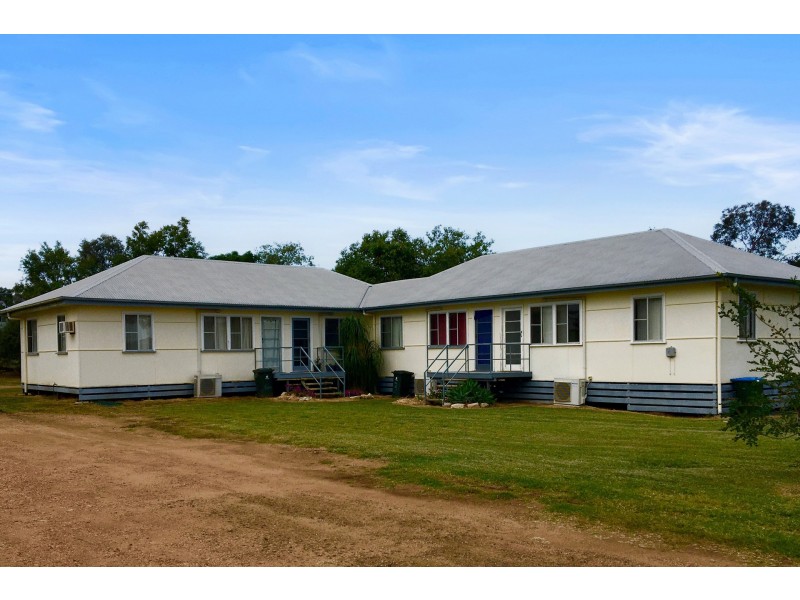 16 North Street, Taroom QLD 4420