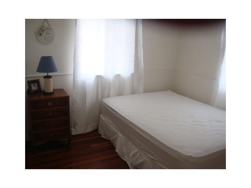 16 North Street, Taroom QLD 4420