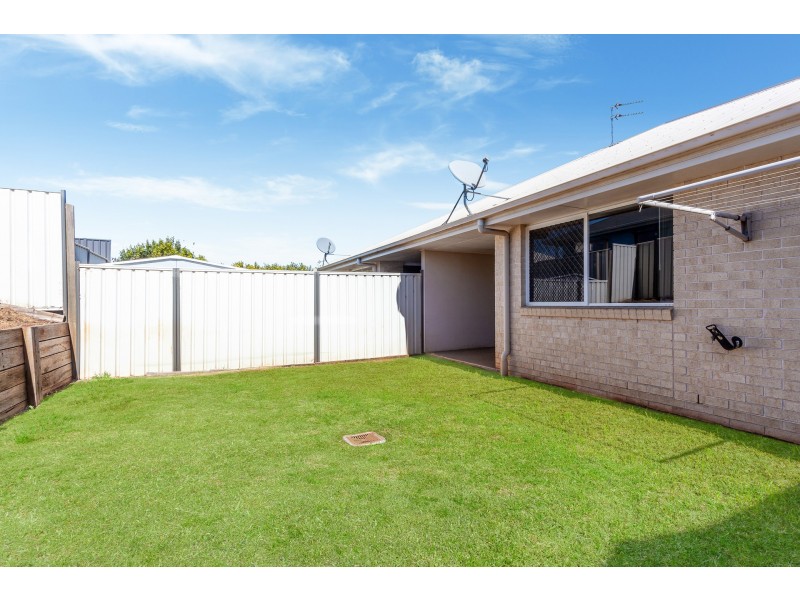 1/18 Tempest Drive, Glenvale QLD 4350