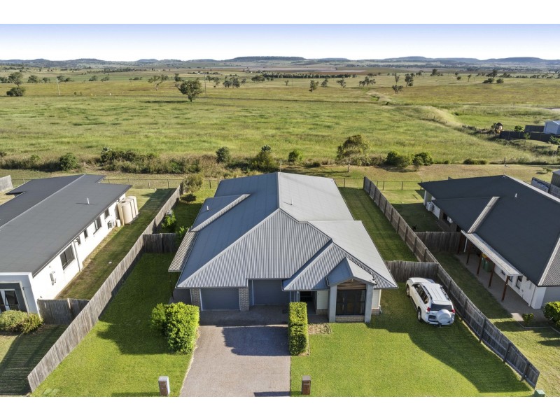 1-2/14 Kensei Street, Wyreema QLD 4352