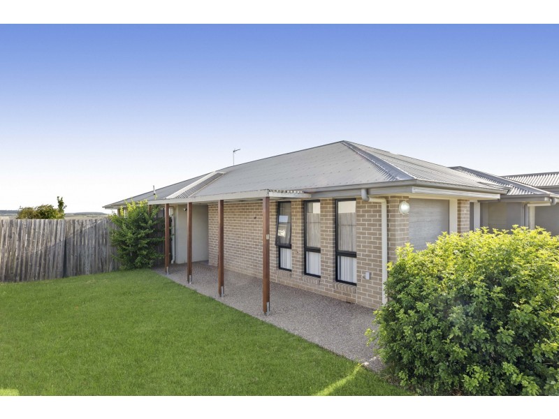 1-2/14 Kensei Street, Wyreema QLD 4352