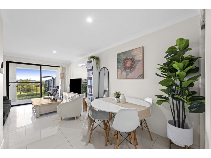 1-2/14 Kensei Street, Wyreema QLD 4352