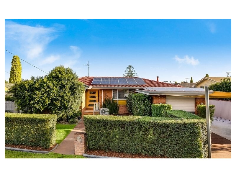 18 Nugent Crescent, Wilsonton QLD 4350