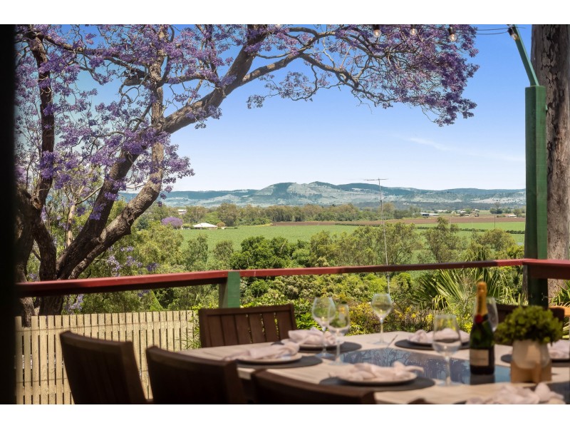 11 Logan Street, Gatton QLD 4343