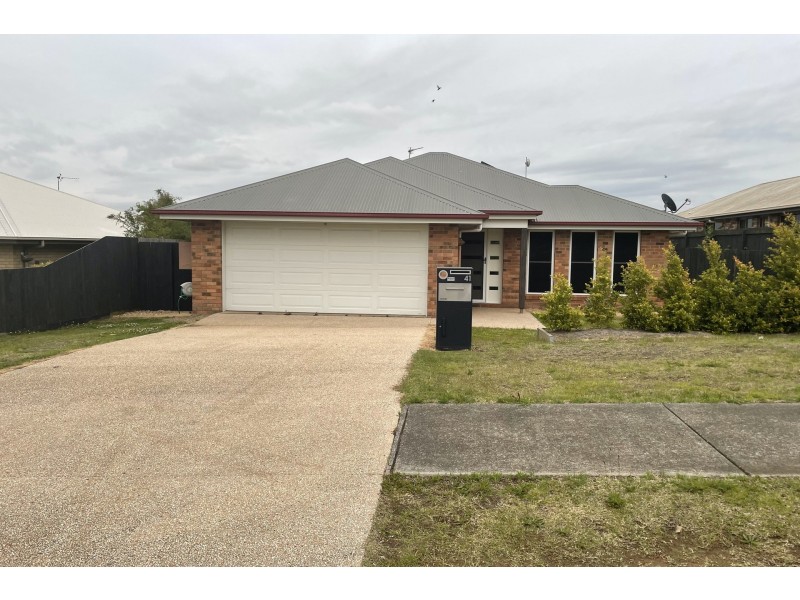 41 Woleebee Street, Glenvale QLD 4350