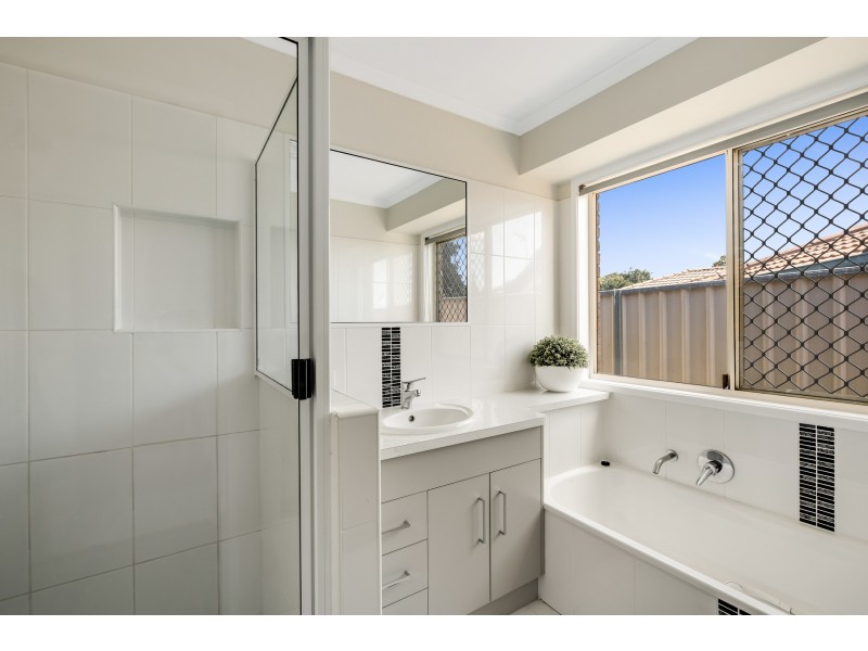 5 Mirage Court, Wilsonton QLD 4350