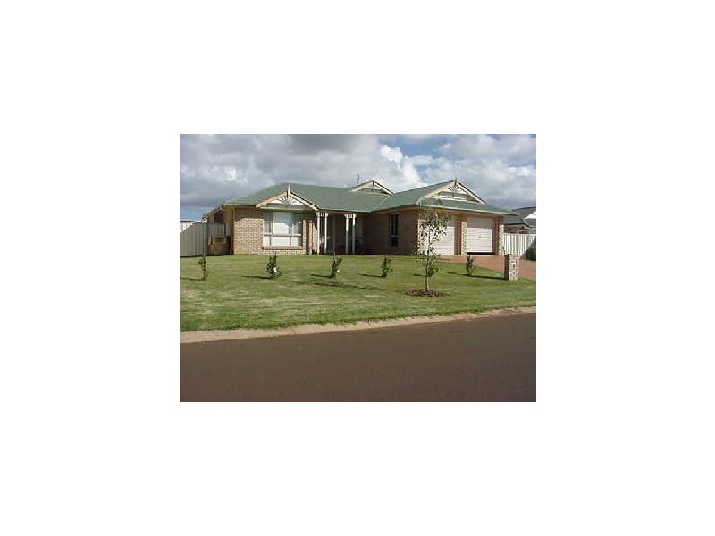 20 Mengel Court, Middle Ridge QLD 4350