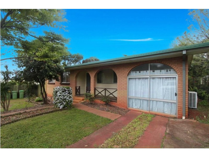 10 Holberton Street, Rockville QLD 4350