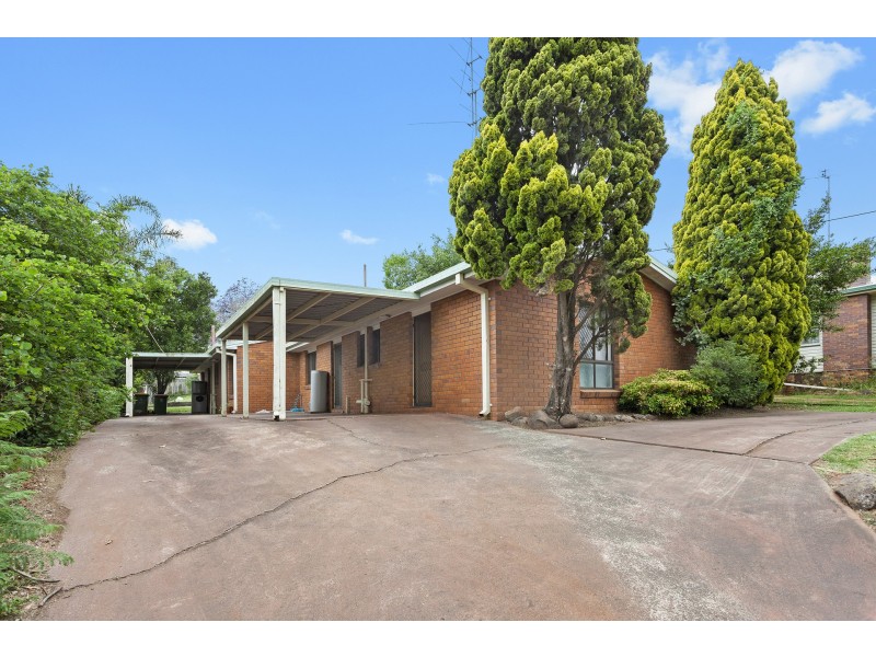 1&2/16 Ruthven Street, Harlaxton QLD 4350