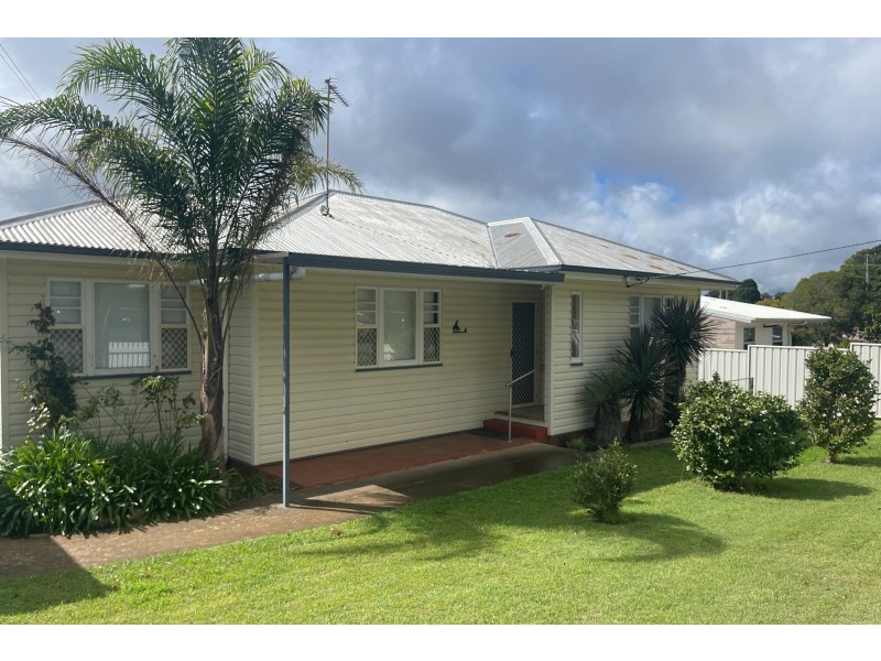 29 Diagonal Street, South Toowoomba QLD 4350