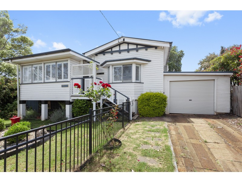 292 Hume Street, Centenary Heights QLD 4350