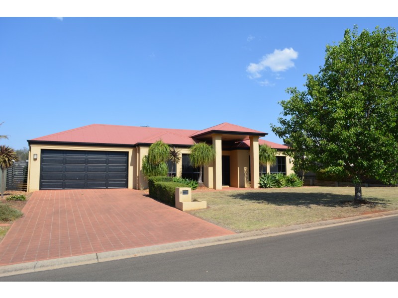 8 Osprey Court, Rangeville QLD 4350
