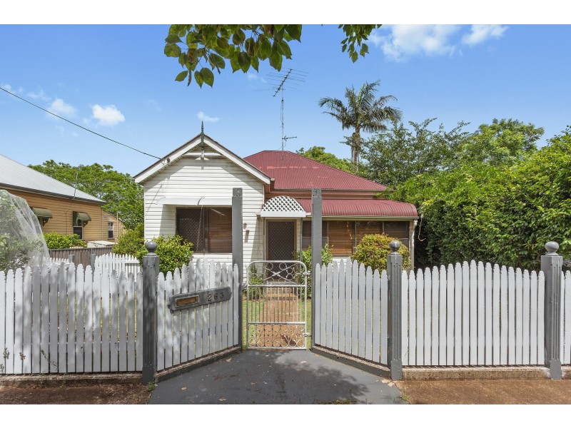 263 Hume Street, South Toowoomba QLD 4350