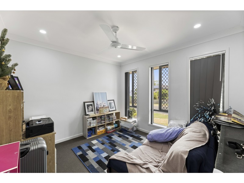 69 Barlow Street, Cranley QLD 4350