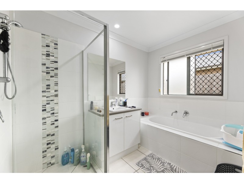 69 Barlow Street, Cranley QLD 4350