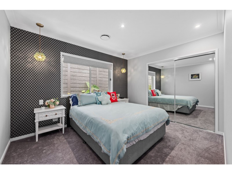 15 Greenaway Street, Greenbank QLD 4124