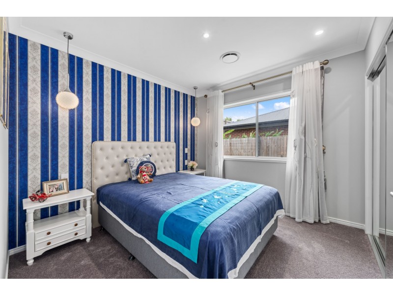 15 Greenaway Street, Greenbank QLD 4124