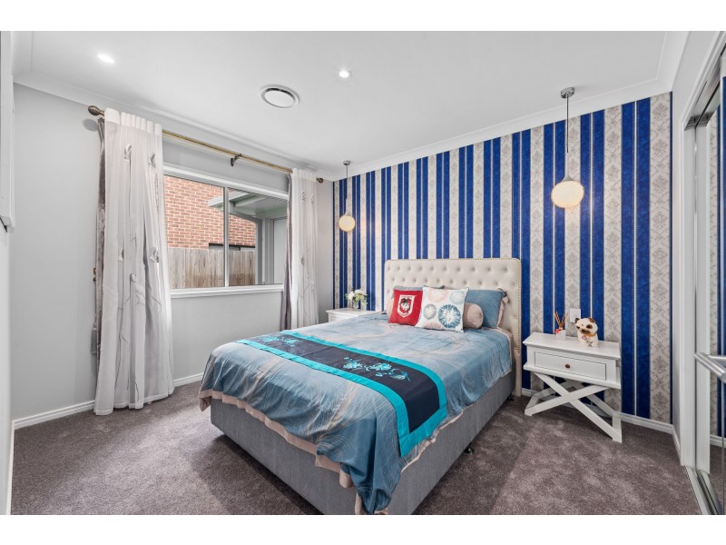 15 Greenaway Street, Greenbank QLD 4124