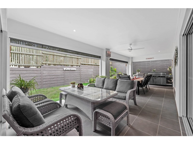 15 Greenaway Street, Greenbank QLD 4124