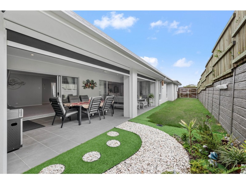 15 Greenaway Street, Greenbank QLD 4124